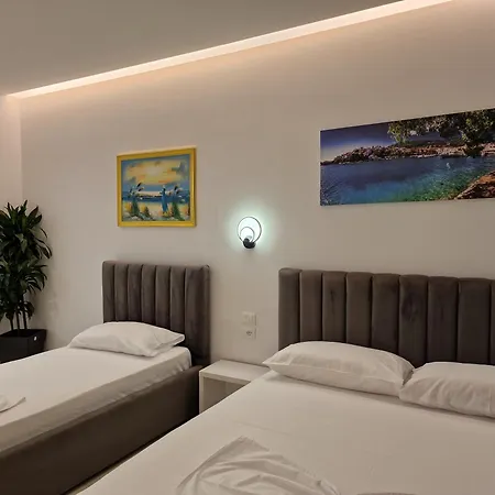 Fenix Hotel *