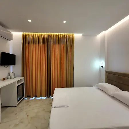 Hotel Fenix *