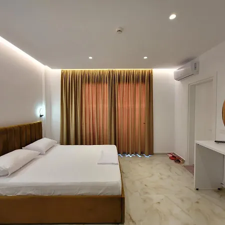 Hotel Fenix *