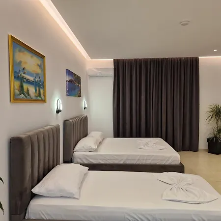 Fenix Hotel *